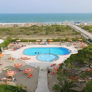 hotel-bertha-lido-di-jesolo.hotelinveneto.com/